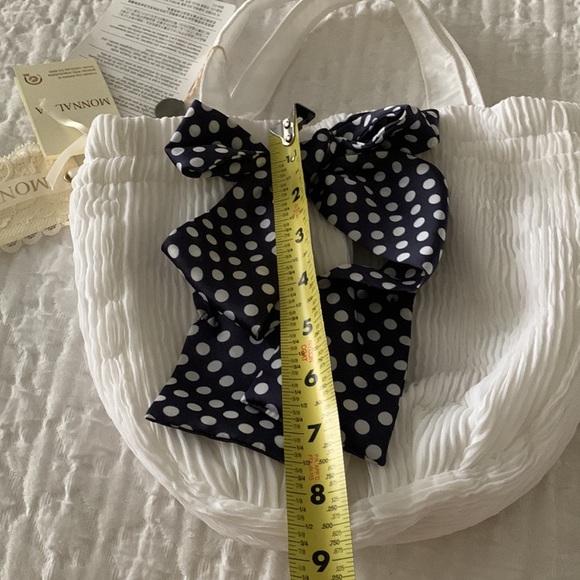 Monnalisa Chic white bag with blue bow NWT - Picture 6 of 14